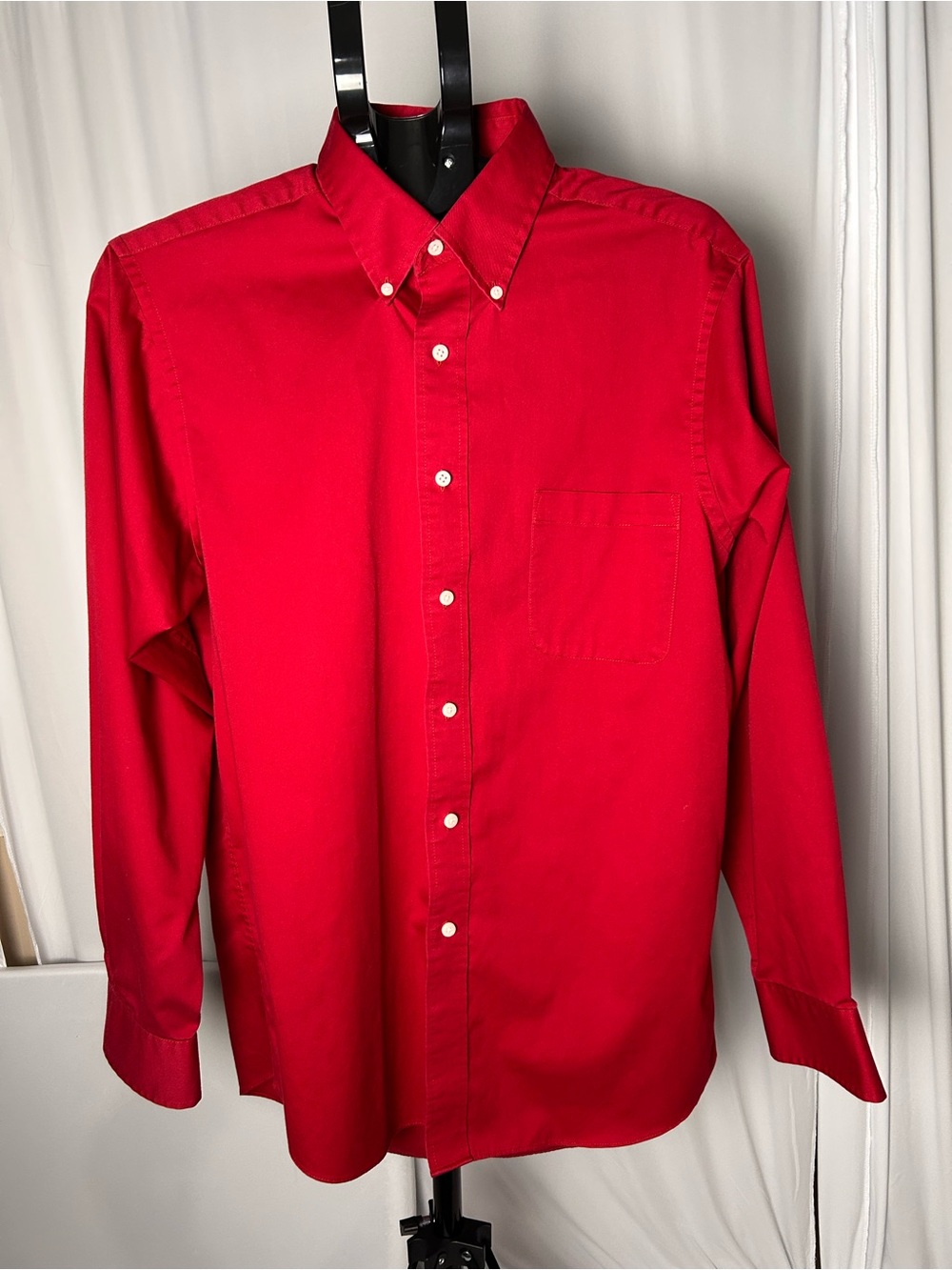 Izod Men’s Red Long-Sleeve Button-Down Shirt